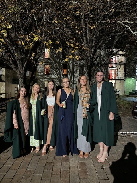 Amelia and her college friends