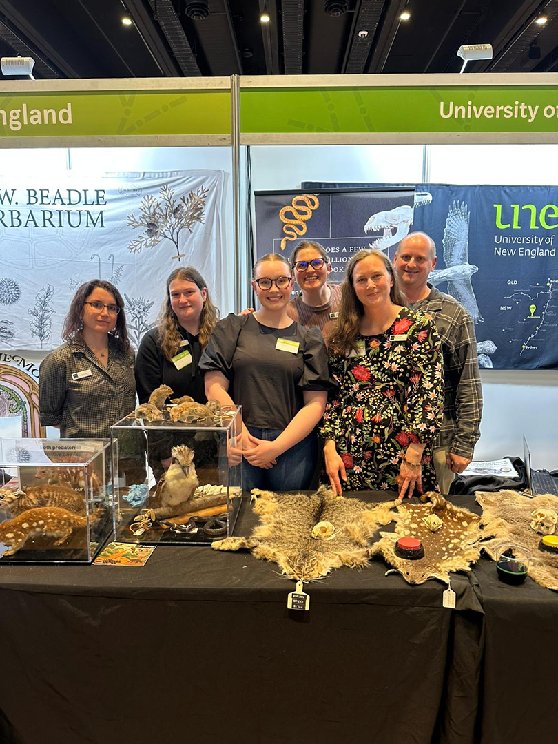 UNE staff and volunteers at Sydney Science Trail