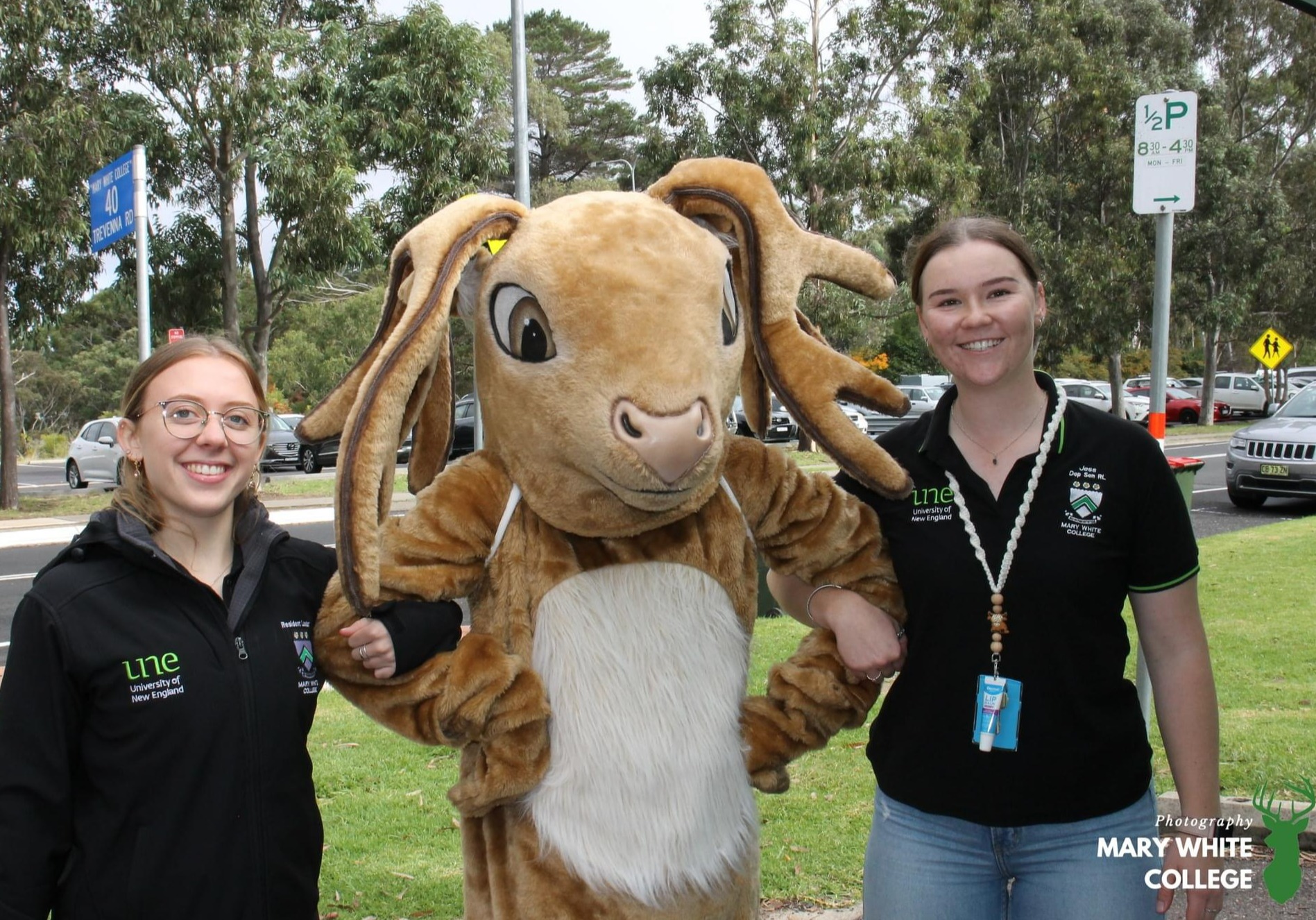 Jess Trow and friend Elie Young at Mary White