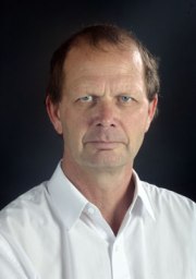  Associate Professor Phil Simmons