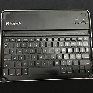 Black computer keyboard (English)