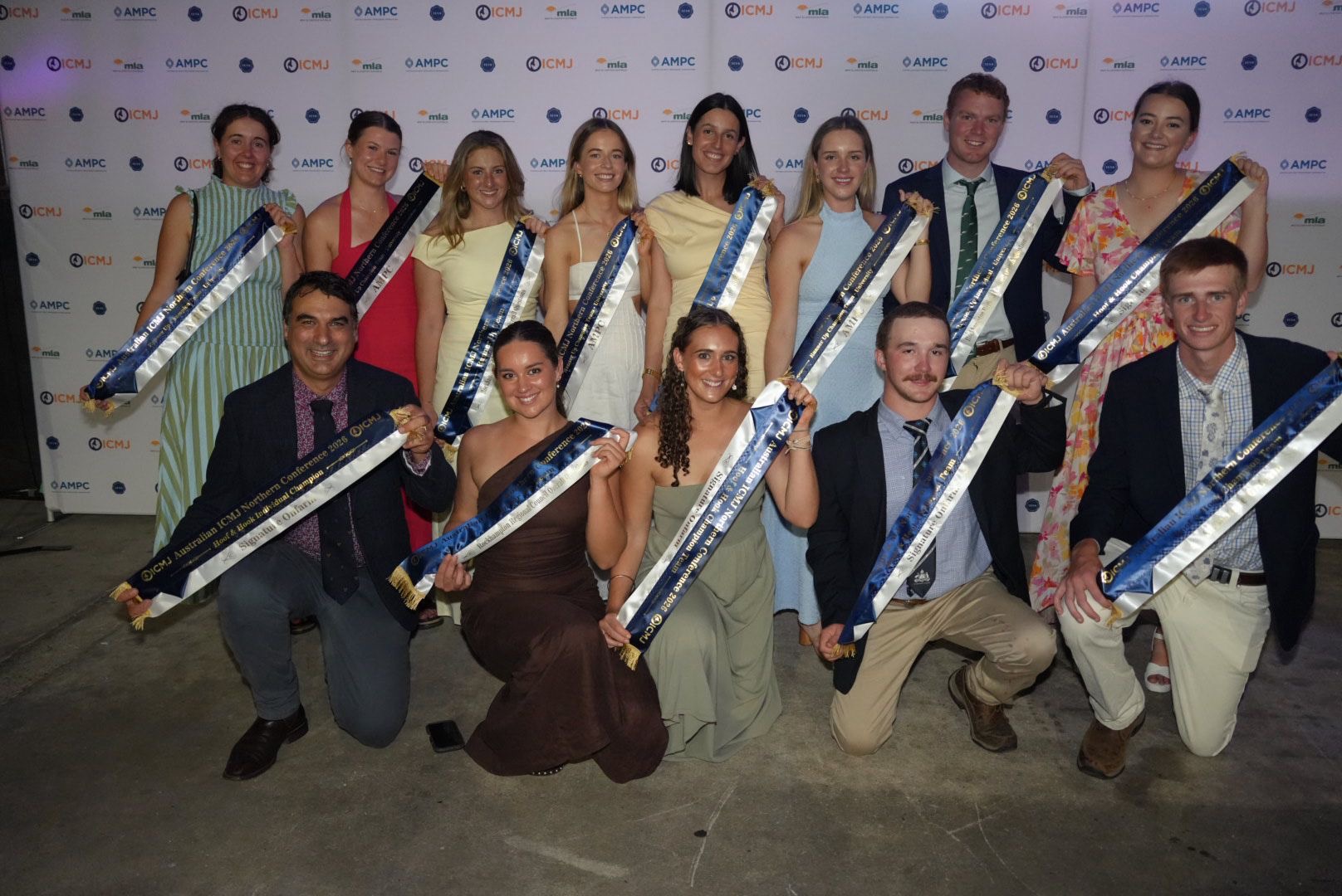 UNE students with Prof Pete McGilchrist