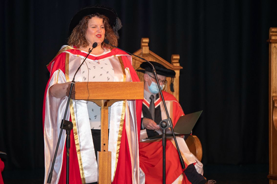 Professor Shelley Kinash speaks at the recent UNE welcome ceremony for commencing students on the Armidale campus.