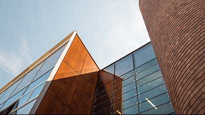 The facade of the Natural History Museum at UNE