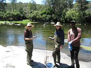 UNE staff and students on the bank of the Macleay River.