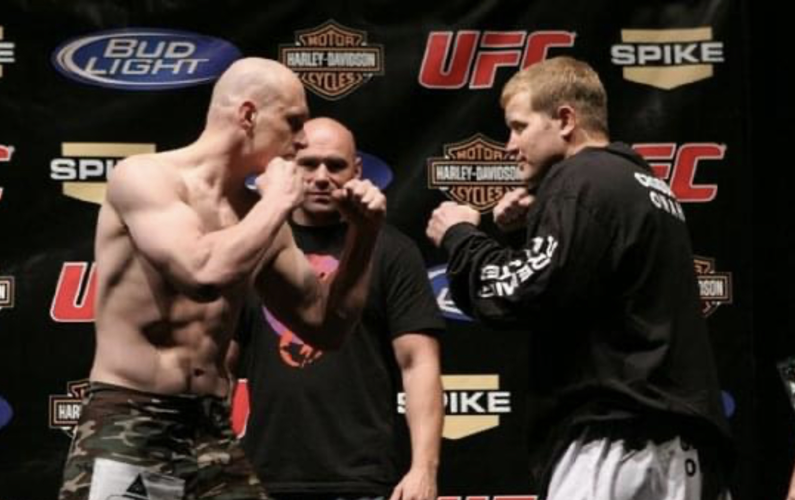 Picture of Brad Morris getting ready for a fight in the UFC
