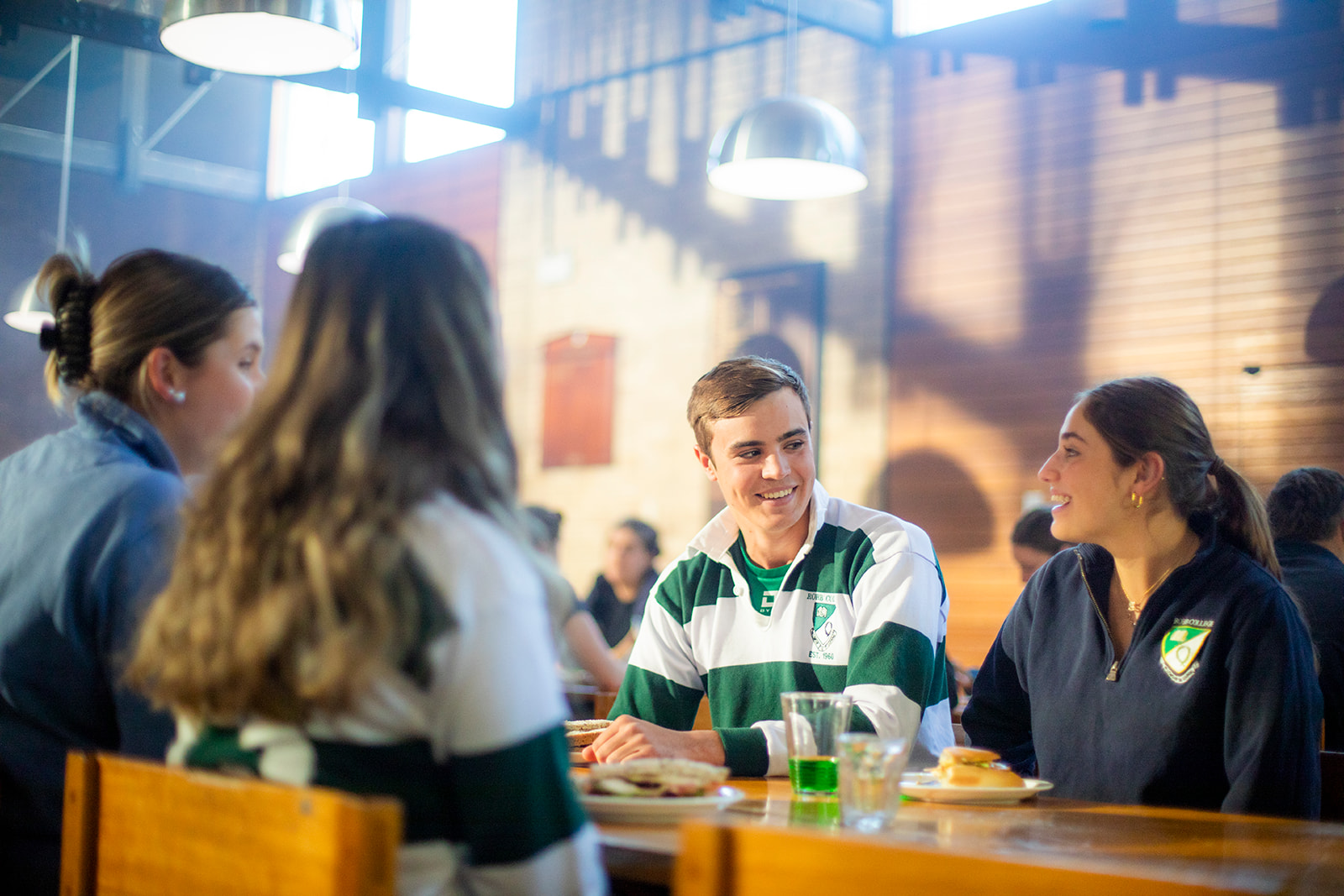 https://www.une.edu.au/campus-life/media/accommodation-landing-page-new/RobbDining-2.jpg