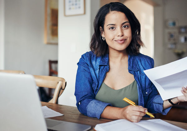 https://www.une.edu.au/study/media/images/how-to-apply-study-online.jpg